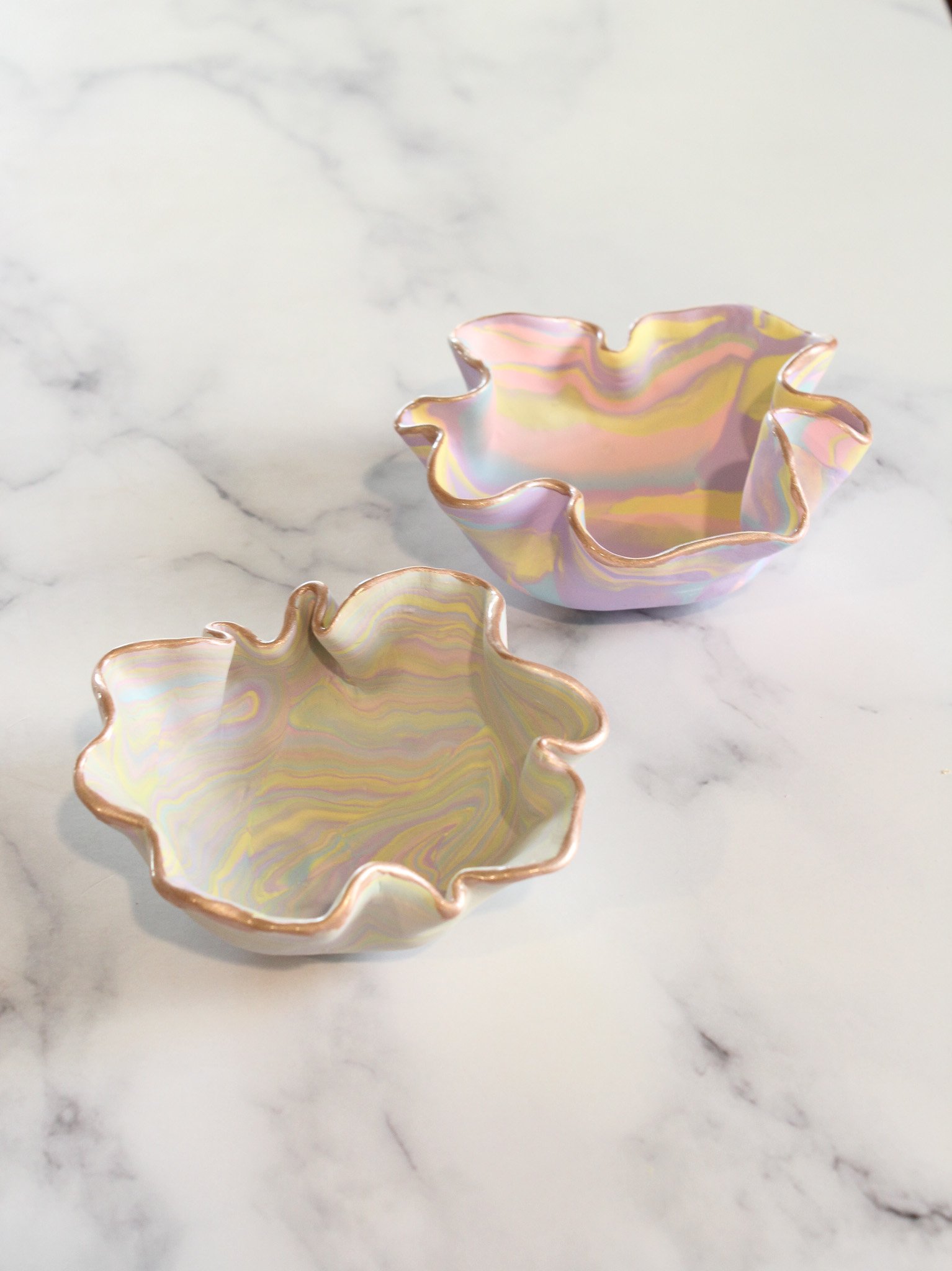 Abstract Marbled Polymer Clay Soap Dish DIY In Gorgeous Pastel Colors abstract-marbled-polymer-clay-soap-dish-diy-in-gorgeous-pastel-colors